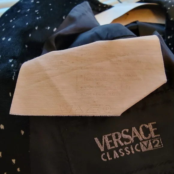 Versace Mens Classic V2 Vintage black Dinner Jacket Size Large. 40 Regular - Picture 4 of 6
